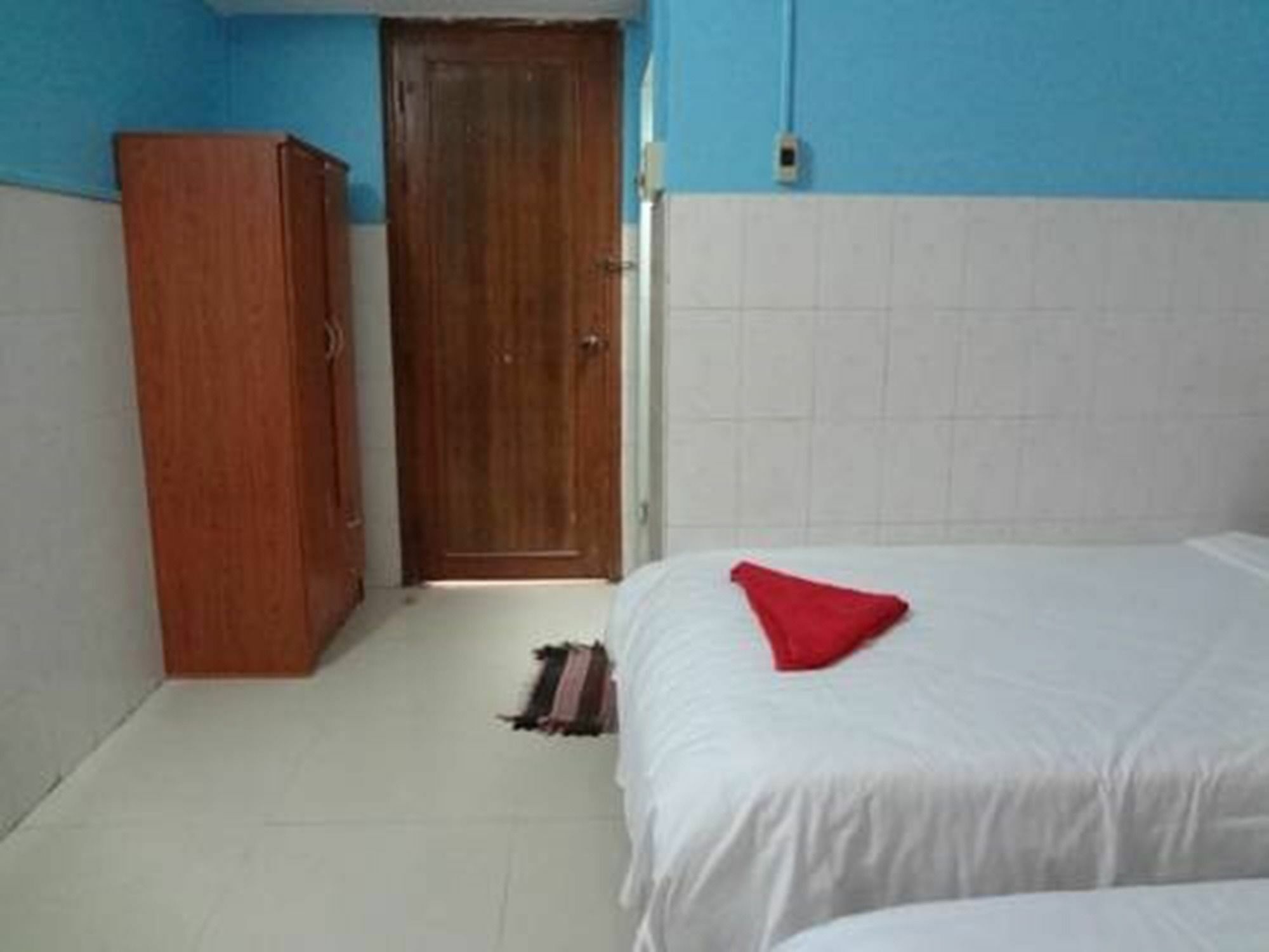 Capitol 3 Guesthouse Phnom Penh Bagian luar foto